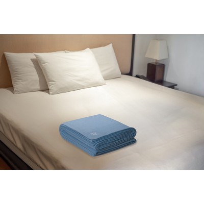 Light Blue 100% Polyester Antipill Fleece Blanket