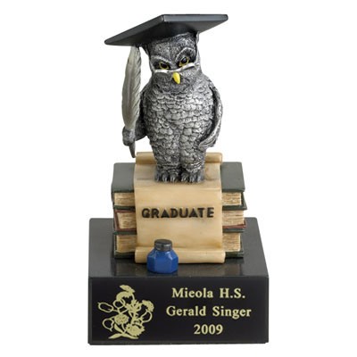 6" Owl Graduate Scholastic Trophy w/Black Plate