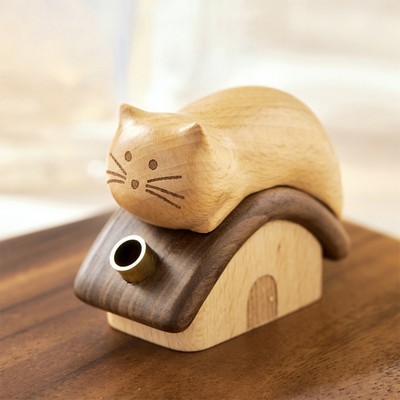 Cat On Roof Shaped Diffuser