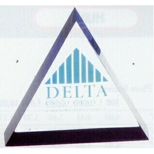 Clearcast Lucite Triangle Embedment (4" Per Side)