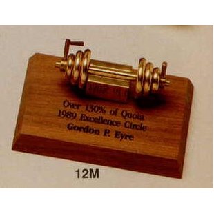 4"x6"x2" Walnut Weight Set On A Base Paperweight (12m)