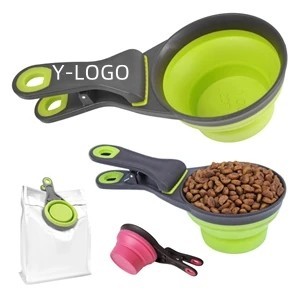 Pet food spoon with folding clip