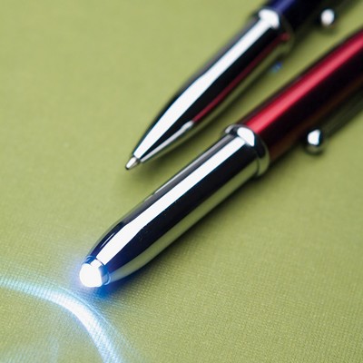 Cap-on/off mechanism ball pen with metallic cap and PDA stylus