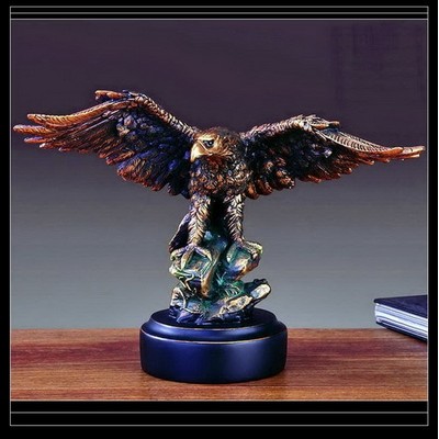 Standing Eagle Trophy w/ Round Base (8"x11.5")