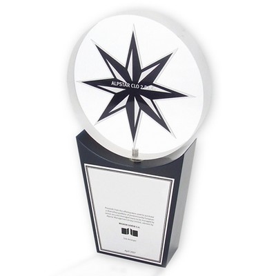 Circle on Base Embedment/Award/Paperweight