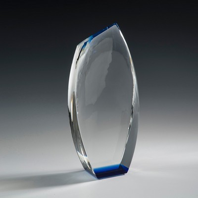 9" Granum Crystal Award w/Blue Accent