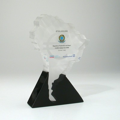 Map Lucite® Embedment Award w/Built in Base (4 1/2" x 6 1/4" x 1 1/4")