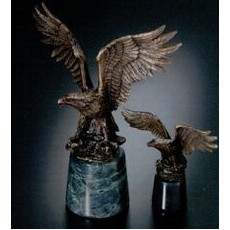 Medium Bronze Monarch Eagle Animal