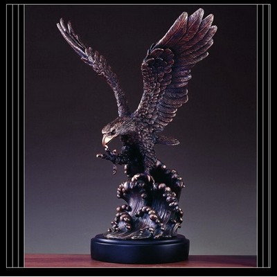 Eagle Landing on Waves Trophy w/Round Base (16"x20")