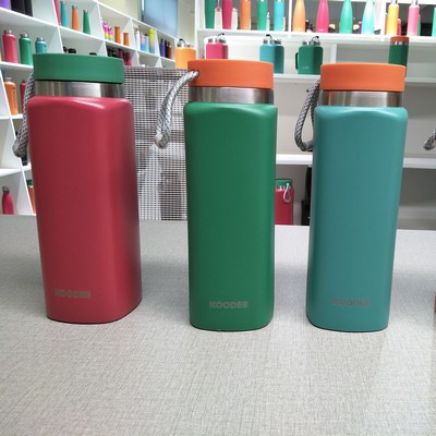 25oz Portable Double Walled Stainless Steel Vacuum Bottle With Carrying Handle