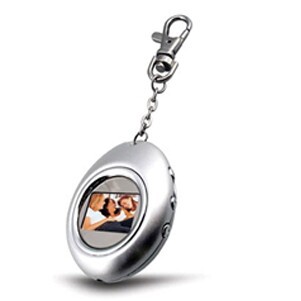 Oval 1.1 Digital Photo Album Key Chain