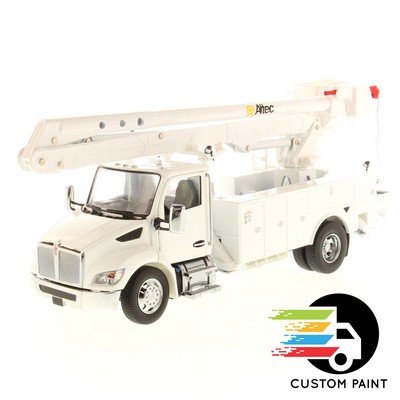 1:32 Kenworth T380 with Altec AA55 Aerial Service Truck