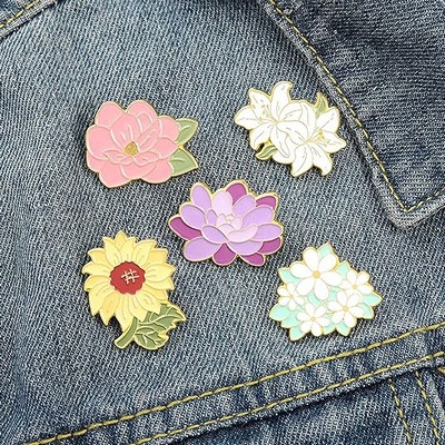 Custom Flower Shaped Cute Enamel Lapel Pins Brooch Pin Badge