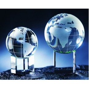 Small Crystal Globe w/Meridian Award