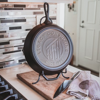 Cast Iron Skillet w/ Display Stand - 12"